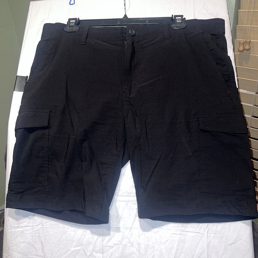 Hallstatt Cargo Shorts Mens Size 38 Black Stretch Waist Comfort NWT 9" Inseam